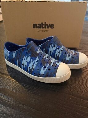 Native Kids Slip-On Sneakers in Jefferson print Blue Camo